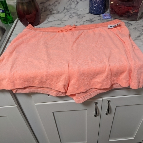 3/$30 - Peach colored Old Navy shorts XXL - Picture 1 of 4